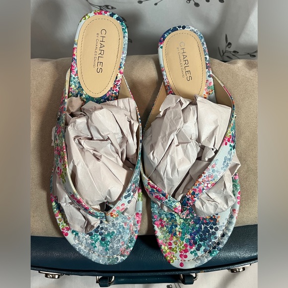 NWOT - Charles by Charles David Fashion Sandals - Blue and Pink Floral Pattern - Picture 7 of 7